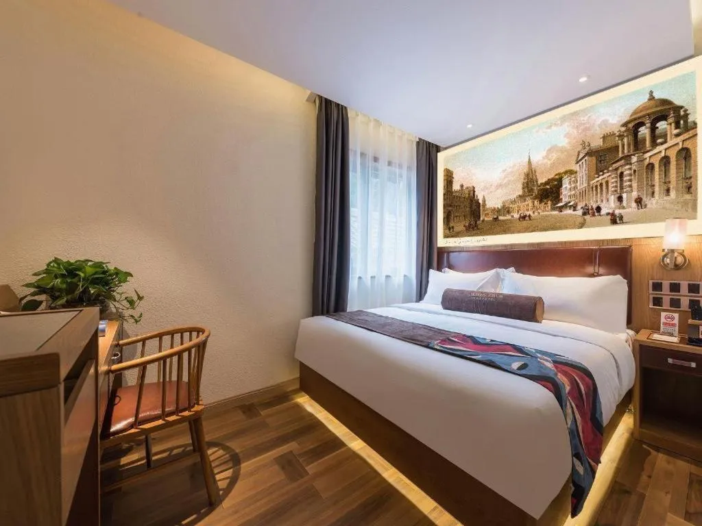 Bed in James Joyce Coffetel Beijing Station