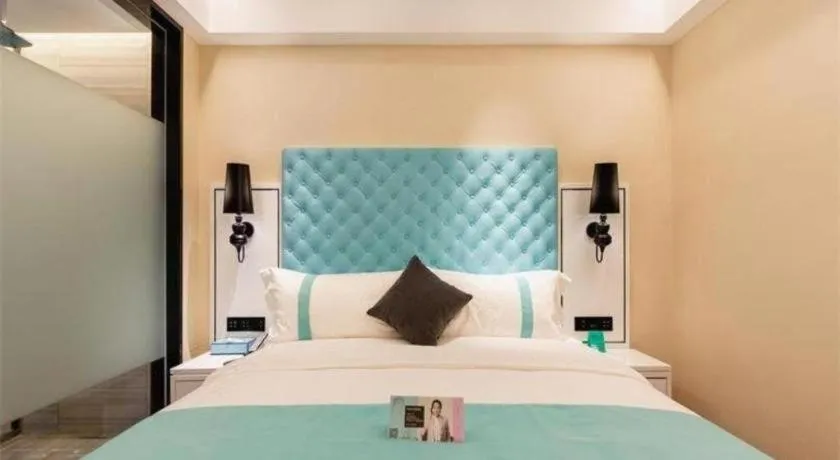 Bed in Xana Hotelle· Dalian Software Park University of Technology