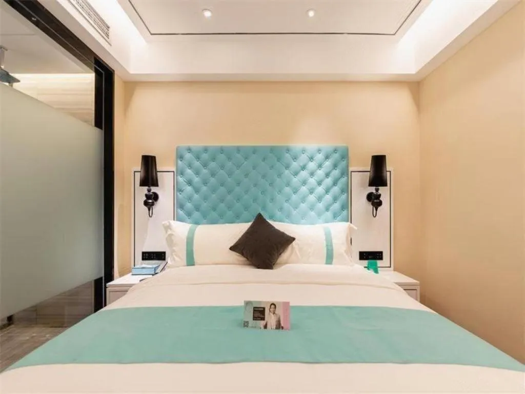 Bed in Xana Hotelle· Dalian Software Park University of Technology