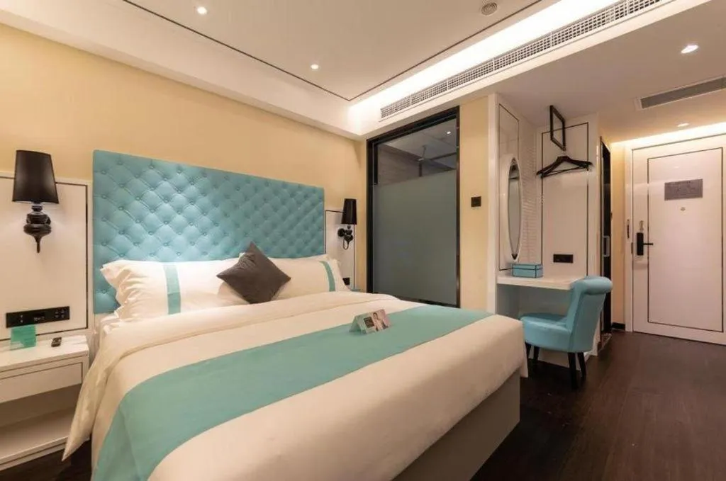 Bed in Xana Hotelle· Dalian Software Park University of Technology