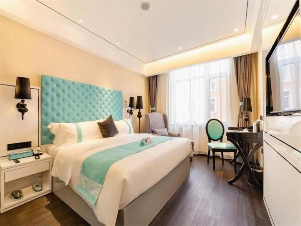 Bed in Xana Hotelle· Dalian Software Park University of Technology