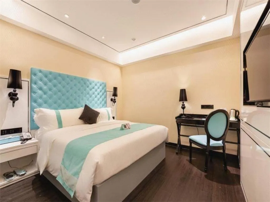 Bed in Xana Hotelle· Dalian Software Park University of Technology