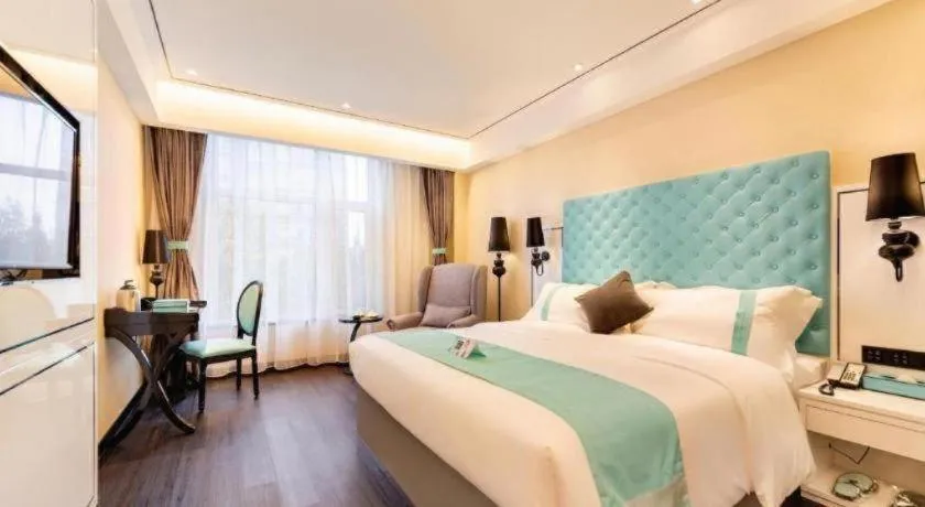 Bed in Xana Hotelle· Dalian Software Park University of Technology