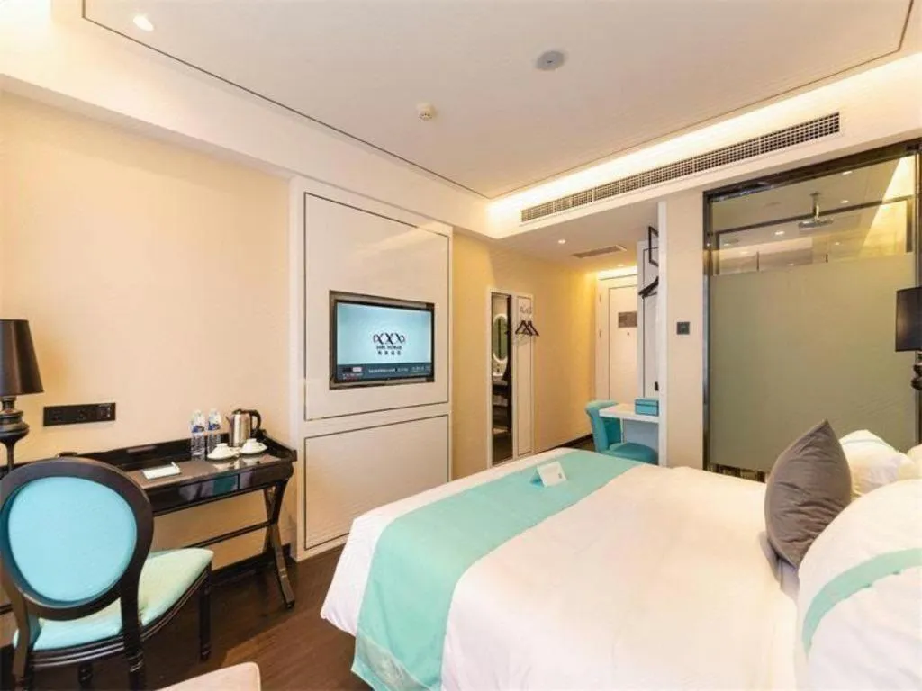 Bed in Xana Hotelle· Dalian Software Park University of Technology