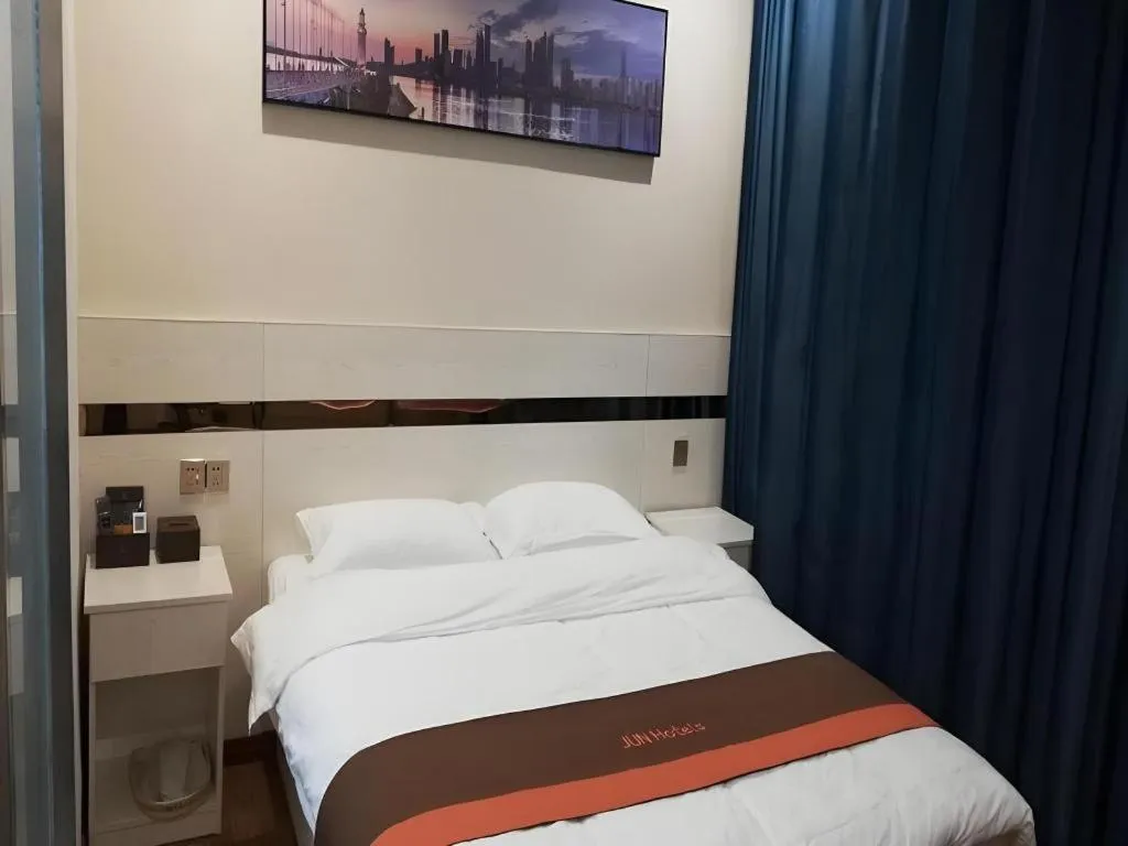 Bed in Jun Hotel Jiangsu Yangzhou Jiangdu District Xiaoji Town Yingtai Industrial Park