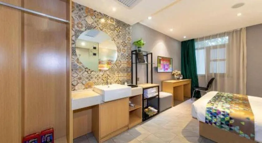 Bed in ZMAX Hotel Beijing Tongzhou Universal Tourist Resort Linheli Metro Station