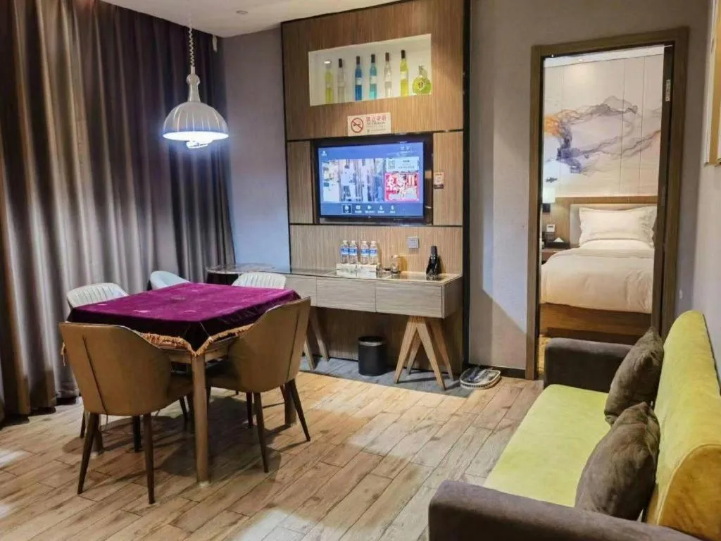 Bed in ZMAX Hotel Beijing Tongzhou Universal Tourist Resort Linheli Metro Station