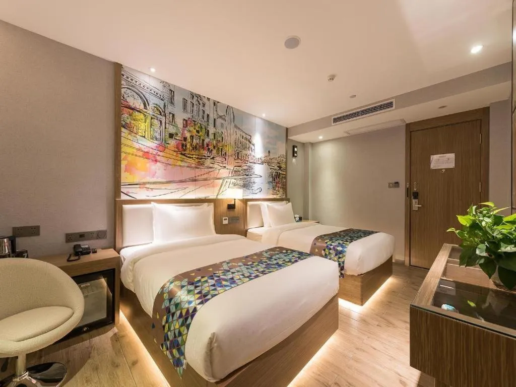 Bed in ZMAX Hotel Beijing Tongzhou Universal Tourist Resort Linheli Metro Station