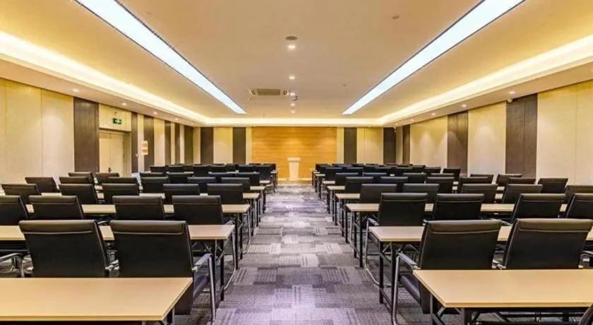 Lavande Hotels Xuzhou Yunlong Wanda Medical University