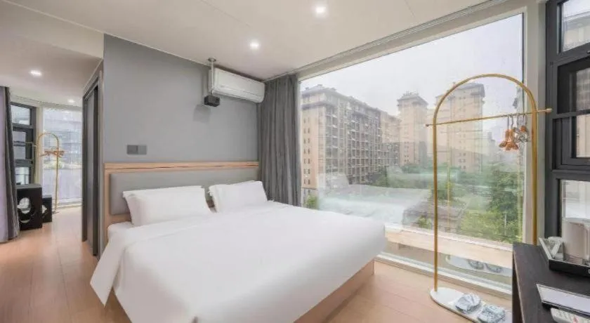 Bed in Lavande Hotels Xuzhou Yunlong Wanda Medical University