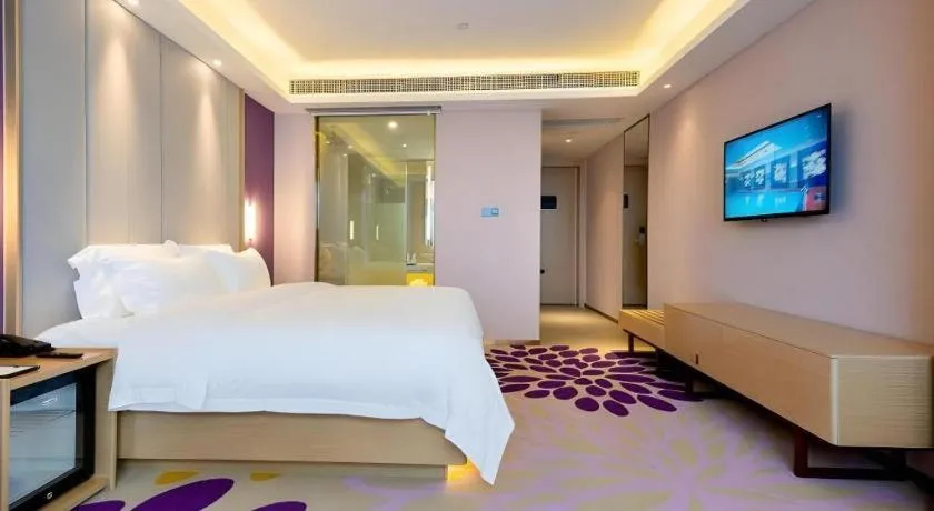 Bed in Lavande Hotel Lu County High-Speed Railway Station Wanhu Daduhui