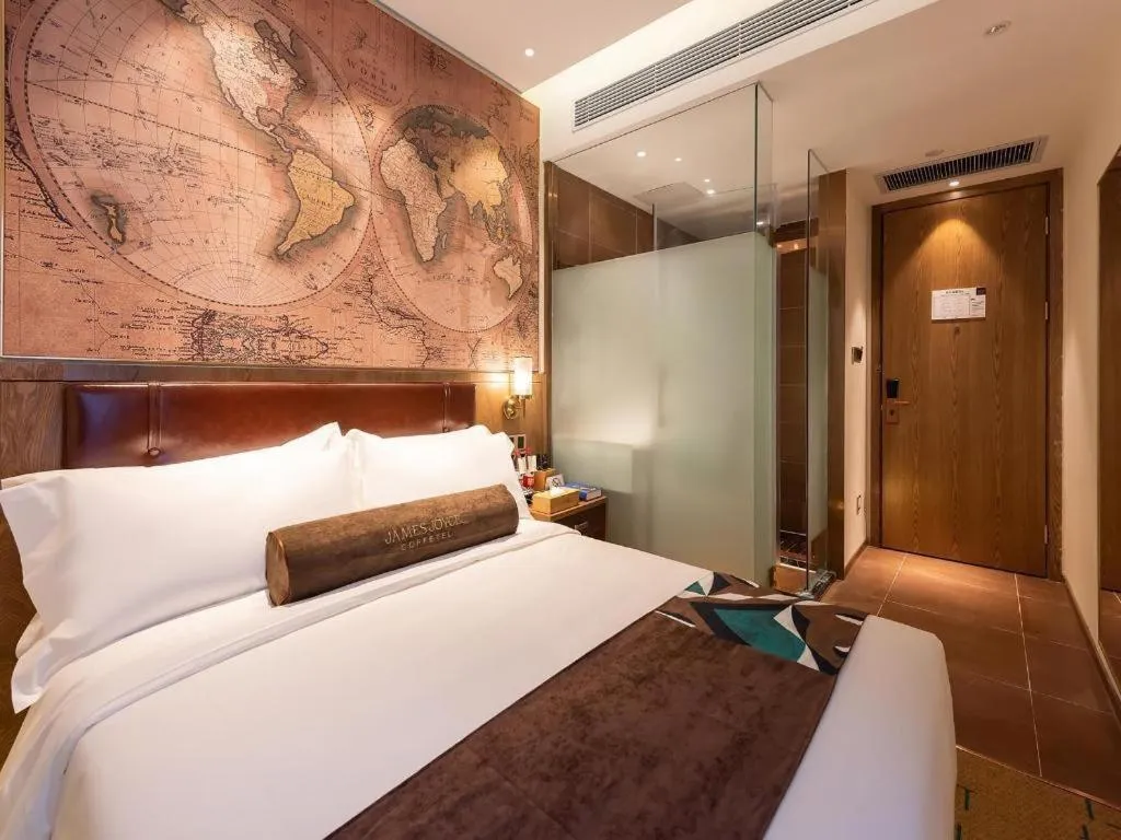 Bed in James Joyce Coffetel Beijing Pinggu Hospital Century Square