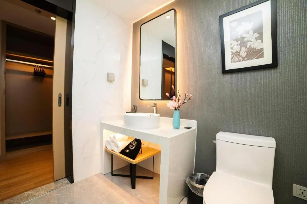 Magnotel Huludao Xingcheng Central Square Wenquan Street