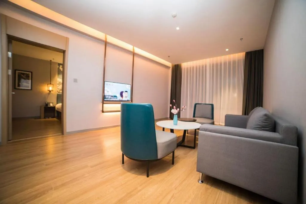 Magnotel Huludao Xingcheng Central Square Wenquan Street