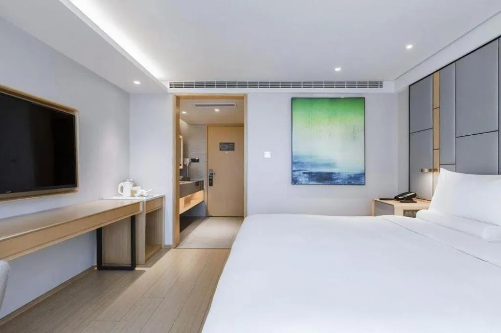 JI Hotel Shanghai Shangcheng Road Metro Station