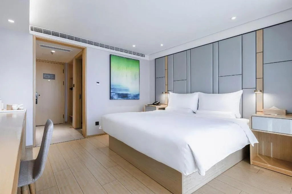 JI Hotel Shanghai Shangcheng Road Metro Station