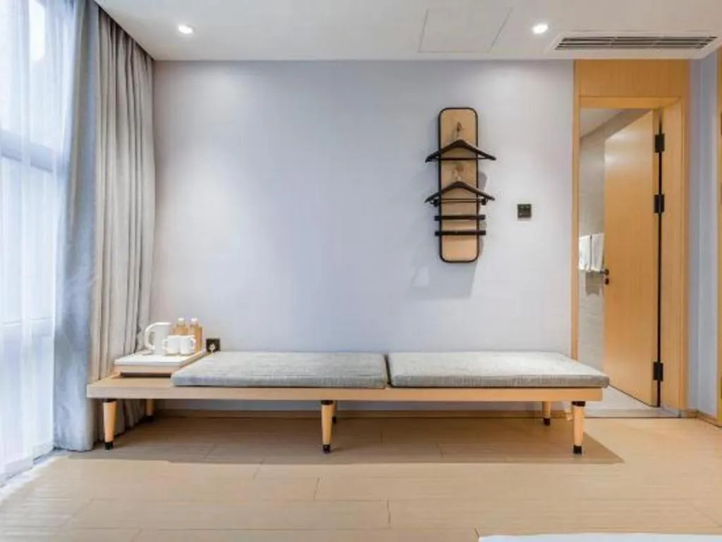 JI Hotel Shanghai Shangcheng Road Metro Station