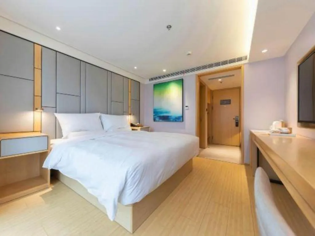 JI Hotel Shanghai Shangcheng Road Metro Station