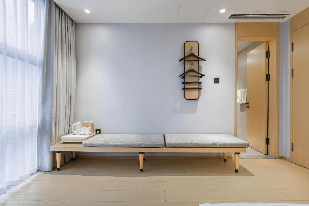 JI Hotel Shanghai Shangcheng Road Metro Station