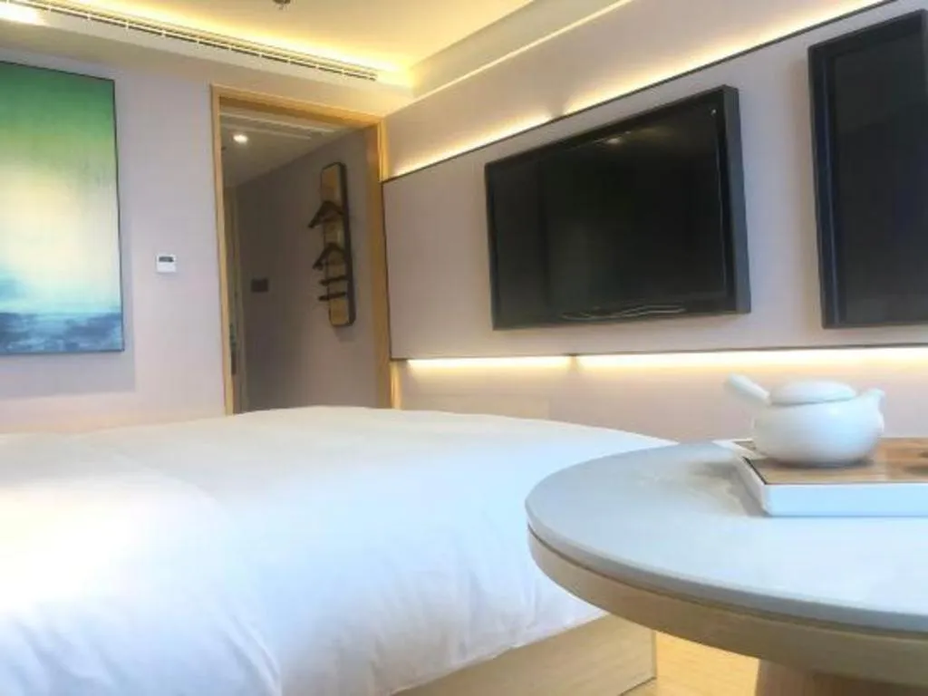 JI Hotel Shanghai Shangcheng Road Metro Station