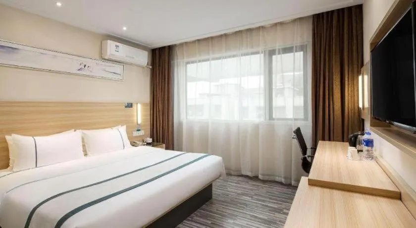 Bed in City Comfort Inn Changsha Yuelu Mountain Meixi Lake Park