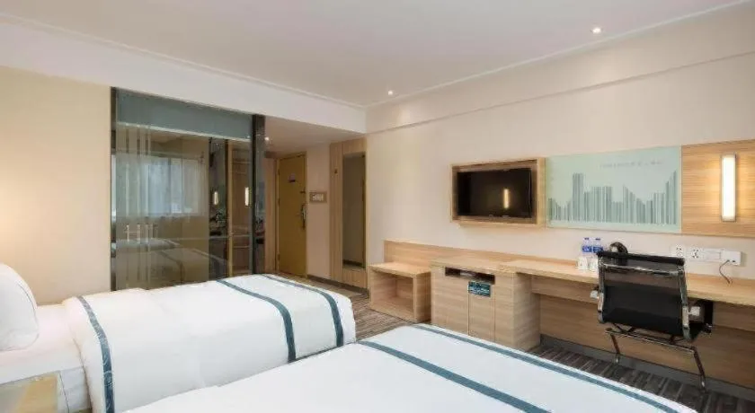 Bed in City Comfort Inn Changsha Yuelu Mountain Meixi Lake Park