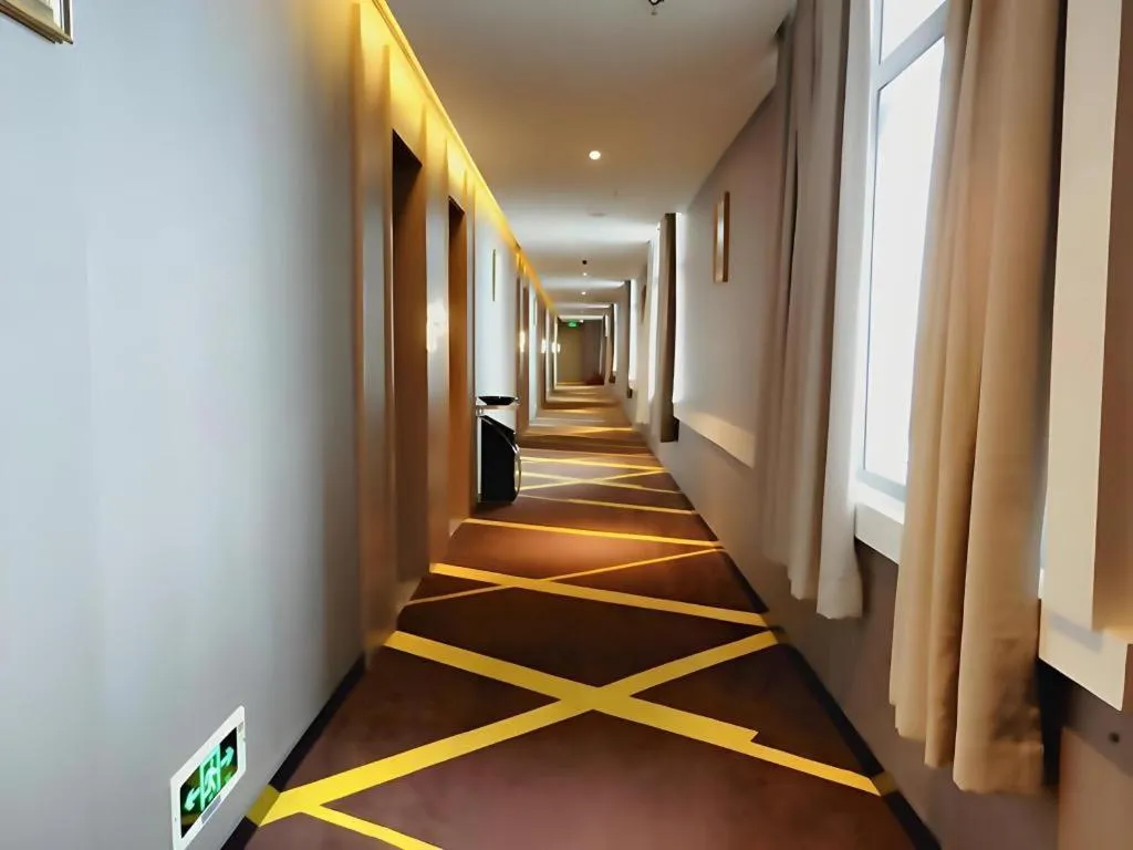 IU Hotel Xinyu Fenyi Mall