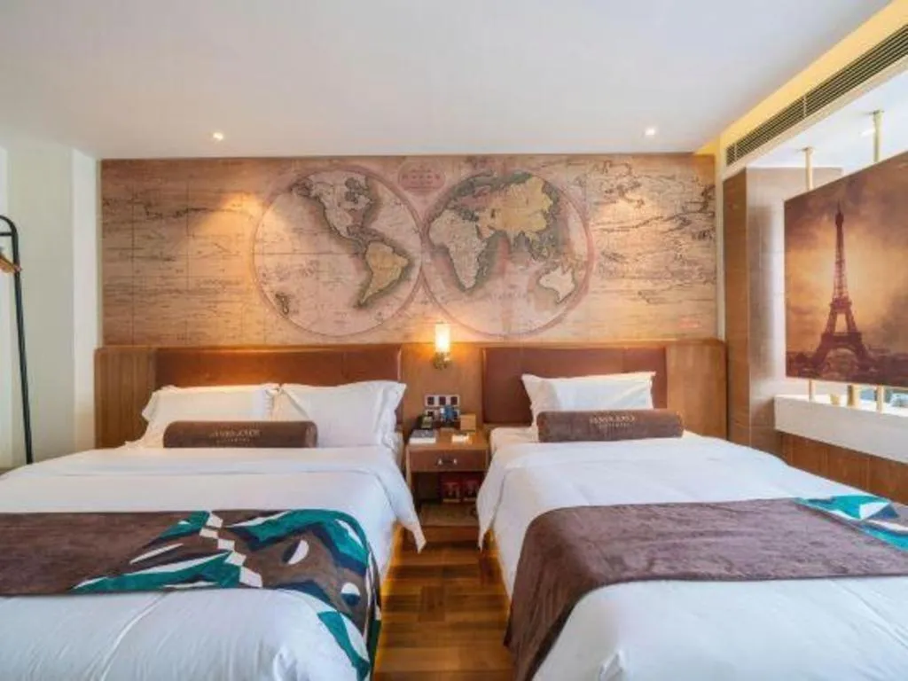 Bed in James Joyce Coffetel Shenyang North Railway Station Qishan Road Metro Station