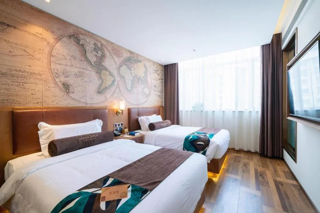 Bed in James Joyce Coffetel Shenyang North Railway Station Qishan Road Metro Station