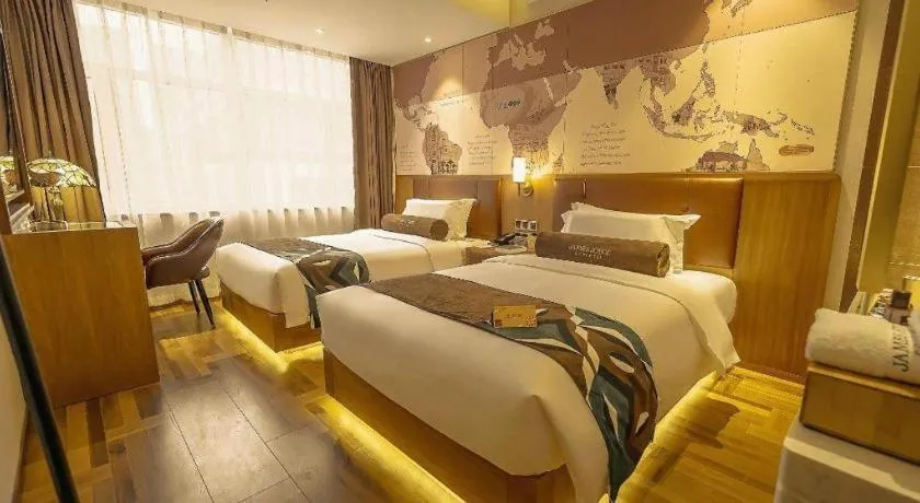 Bed in James Joyce Coffetel Shenyang North Railway Station Qishan Road Metro Station