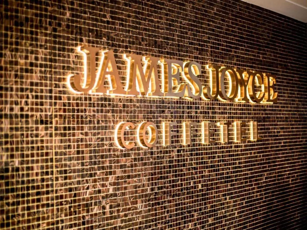 James Joyce Coffetel Harbin Central Street