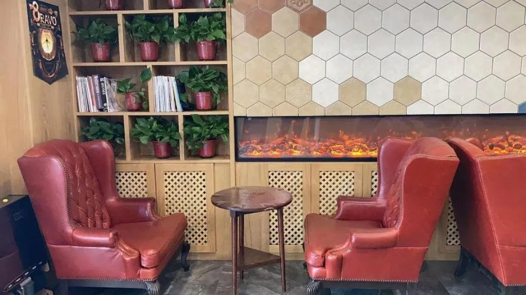 James Joyce Coffetel Harbin Central Street