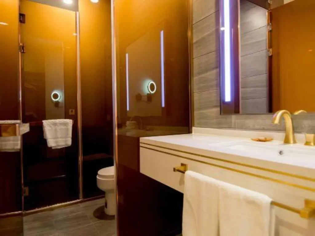 James Joyce Coffetel Harbin Central Street