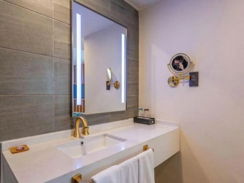 James Joyce Coffetel Harbin Central Street