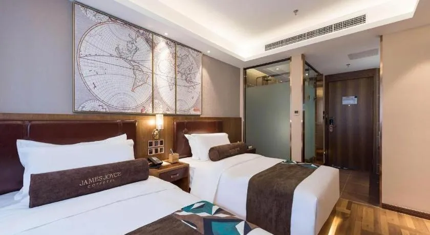 Bed in James Joyce Coffetel Beijing West Railway Station Lianhua Bridge