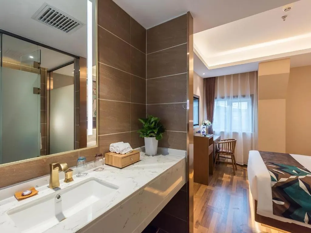 Bed in James Joyce Coffetel Beijing West Railway Station Lianhua Bridge