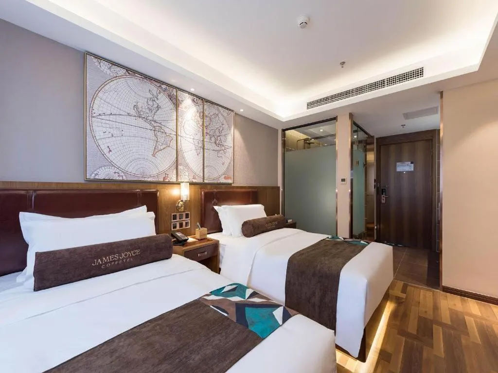 Bed in James Joyce Coffetel Beijing West Railway Station Lianhua Bridge