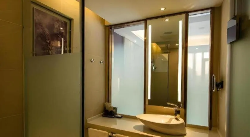 Xana Hotelle Shenyang Zhongshan Plaza the Affiliated First Hospital of China Medical University