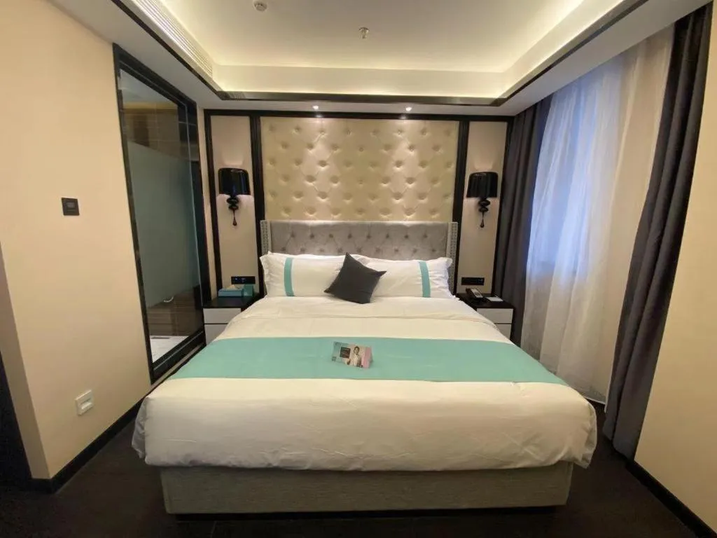 Bed in Xana Hotelle Shenyang Zhongshan Plaza the Affiliated First Hospital of China Medical University