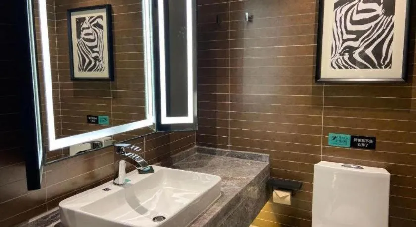 Xana Hotelle Shenyang Zhongshan Plaza the Affiliated First Hospital of China Medical University