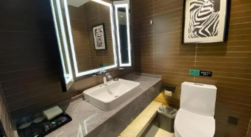 Xana Hotelle Shenyang Zhongshan Plaza the Affiliated First Hospital of China Medical University