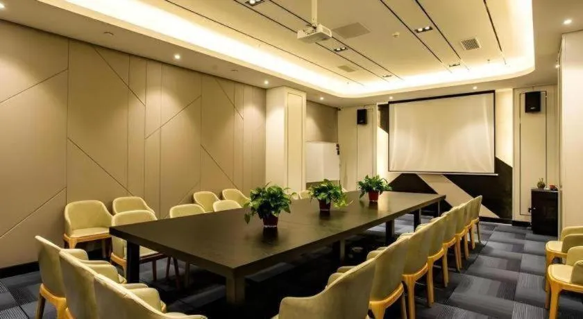 Xana Hotelle Shenyang Zhongshan Plaza the Affiliated First Hospital of China Medical University