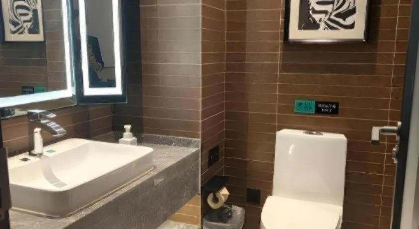 Xana Hotelle Shenyang Zhongshan Plaza the Affiliated First Hospital of China Medical University