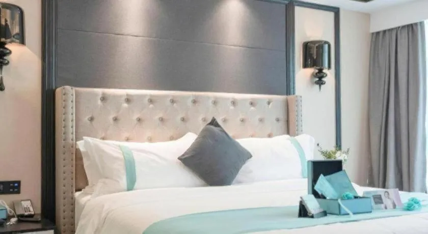 Bed in Xana Hotelle Zhuhai Gongbei Port