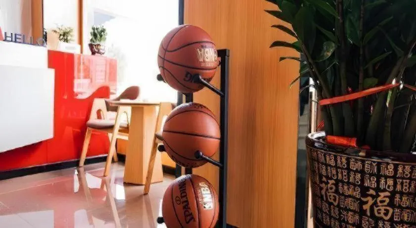 Thank Inn Hotel Guangdong Zhuhai Jiwan Hongqi Central Sqaure