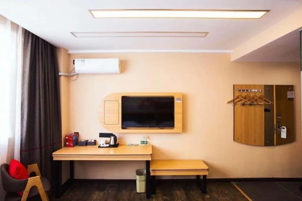 Thank Inn Hotel Guangdong Zhuhai Jiwan Hongqi Central Sqaure