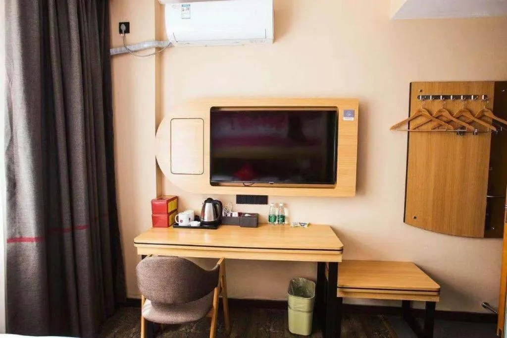 Thank Inn Hotel Guangdong Zhuhai Jiwan Hongqi Central Sqaure