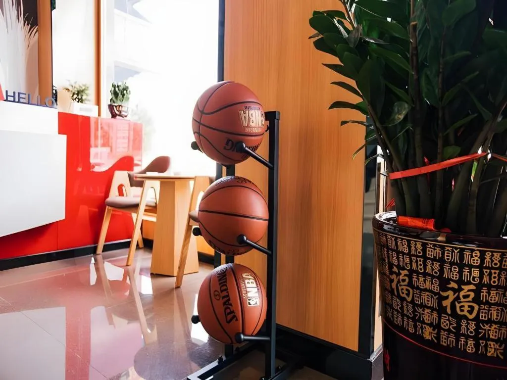 Thank Inn Hotel Guangdong Zhuhai Jiwan Hongqi Central Sqaure