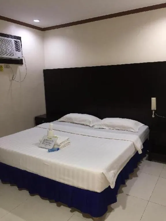 Bed in Jeamco Royal Hotel - Baybay