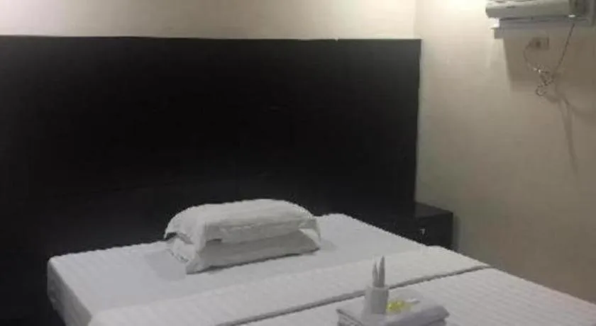 Bed in Jeamco Royal Hotel - Baybay